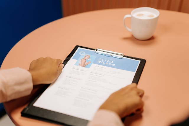 Resume, Curriculum Vitae, mercado laboral, competencia, vacantes, solicitantes, empleadores, redacción, servicios, ayuda, objetivo, trabajo, conocimiento, área administrativa, gerencial, entrevista, NY Single Mom, herramientas, trabajo de sueños, carta de presentación, habilidades, experiencia, asesoría de trabajo, consulta, capacitación, perfil LinkedIn, búsqueda de empleo, marca personal.