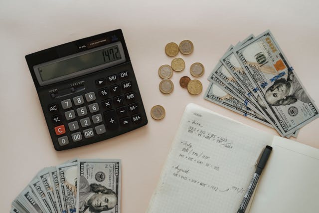 , saving, paying off debt, money habits, financial goals, financial assessment, debt strategies, savings guidance, investment basics, mindset, money habits, action plan, accountability, financial education, goal setting, expense tracking, debt payoff methods, emergency fund, financial behavior, financial planning, financial motivation, financial support
