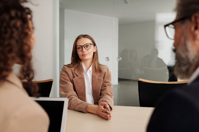 job interview, first impressions, arriving late, punctuality, professionalism, reliability, good first impression, stress reduction, interest in job, professional courtesy, inappropriate clothing, casual clothing, personal appearance, interruptions, respect, communication skills, nervousness, anxiety, body language, monetary compensation, salary negotiation, job responsibilities, employer expectations, interview mistakes, interview tips