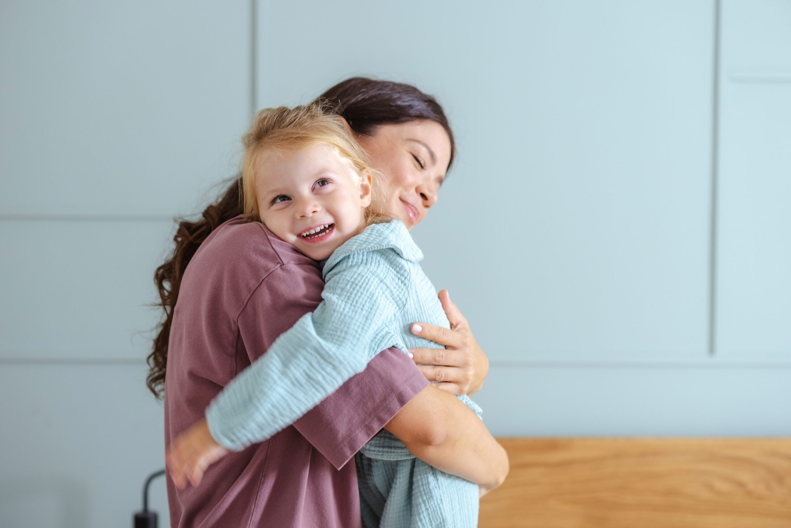 emotional strength, emotional strength of single mothers, resilience in single motherhood, single mom resilience, strength of single moms, emotional resilience parenting, motherhood resilience, parenting strength, single mother inspiration, overcoming challenges single moms, single mothers