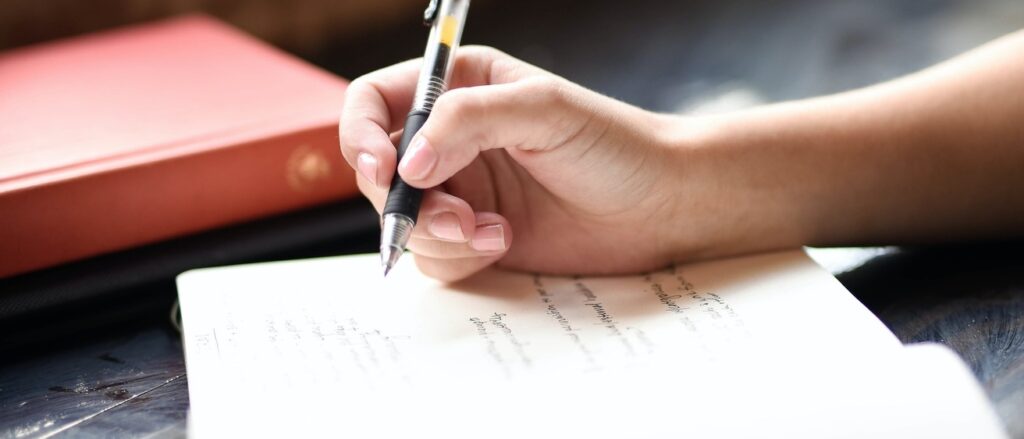 emotional strength, emotional strength of single mothers, resilience in single motherhood, single mom resilience, strength of single moms, emotional resilience parenting, motherhood resilience, parenting strength, single mother inspiration, overcoming challenges single moms, single mothers