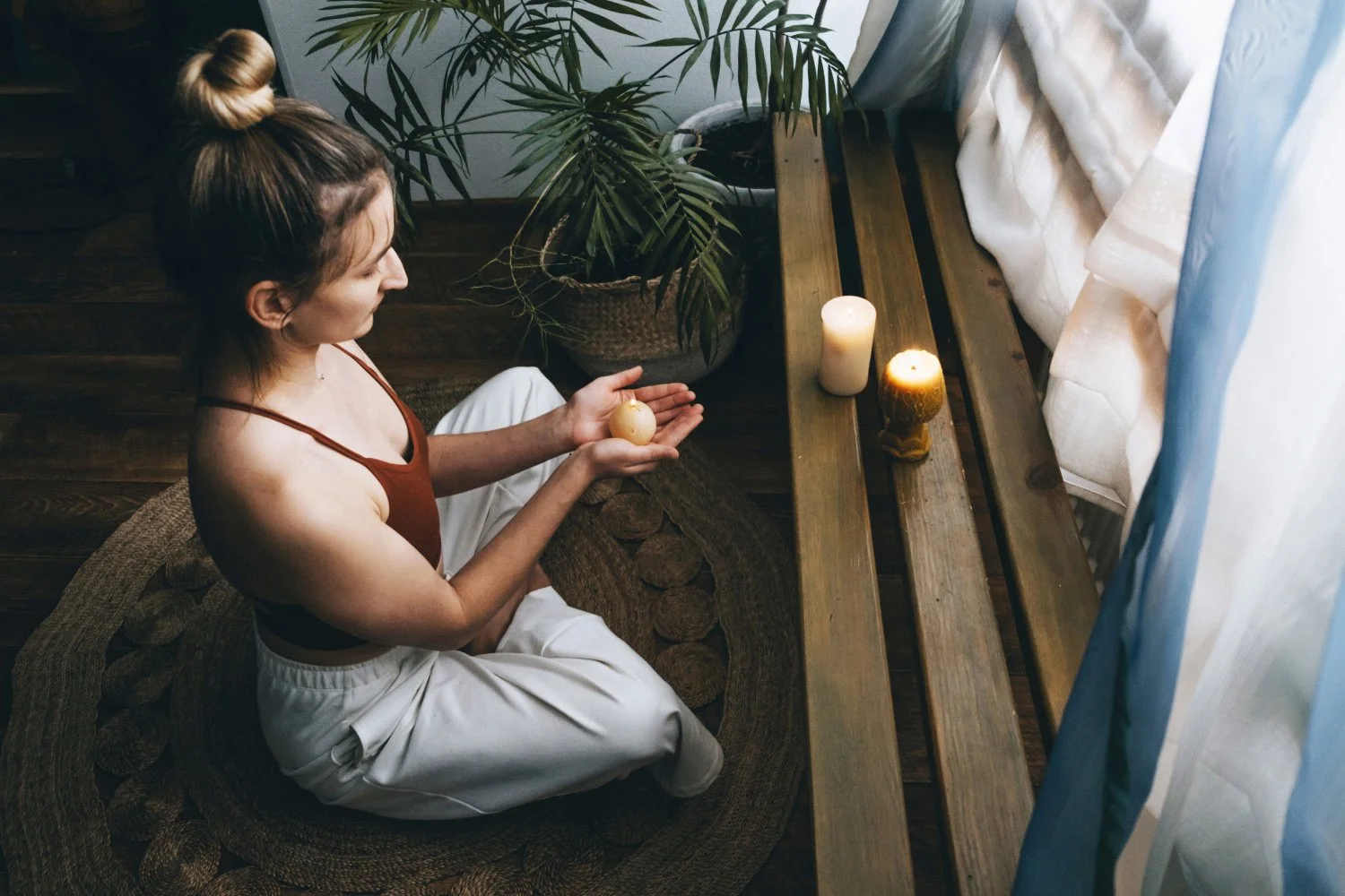 Evening Routines, unwind after work, relax after work, night routine, night routine for professionals, work life balance tips, stress relief after work, better sleep habits, relaxation techniques, healthy evening habits
