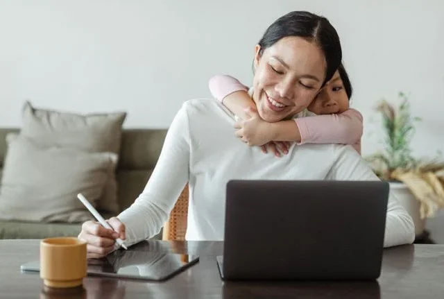 Financial Tips Every Single Mom Should Know