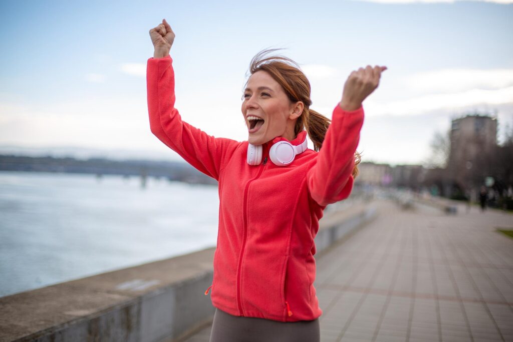 healthy habits, healthy habits for busy people, daily healthy routine, wellness tips, work life balance, stress management, productivity habits, healthy lifestyle tips