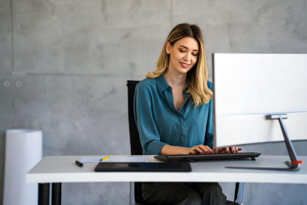 career coaching, career coaching for women, women who want more money, salary negotiation for women, women career growth, career coach for women, earn more money, promotion coaching, leadership coaching for women, career development for women, confidence at work, women and salary increase