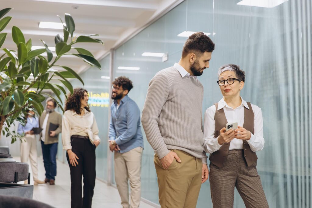 coaching, NY Single Mom, coaching profesional para mujeres, coaching financiero para mujeres, coaching de vida para mujeres, servicios de currículum, ayuda con LinkedIn, apoyo en búsqueda de empleo, desarrollo profesional para madres solteras, empoderamiento femenino, independencia financiera para mujeres, coaching para madres solteras, crecimiento profesional para mujeres