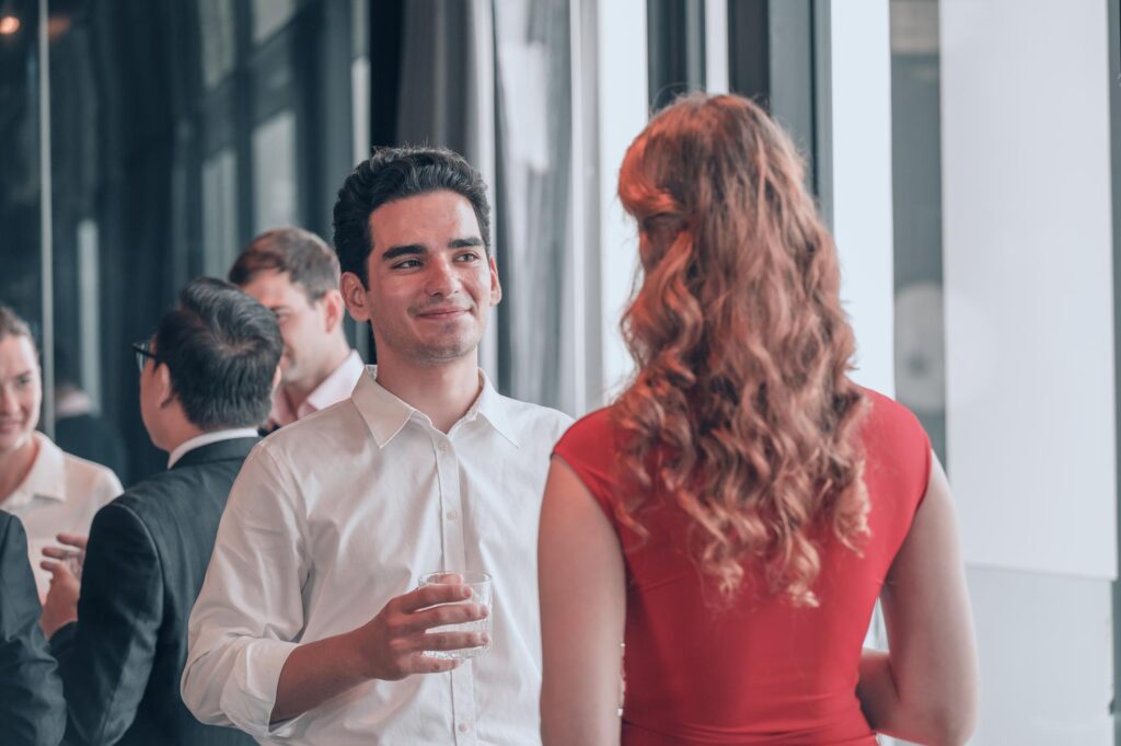 coaching, NY Single Mom, coaching profesional para mujeres, coaching financiero para mujeres, coaching de vida para mujeres, servicios de currículum, ayuda con LinkedIn, apoyo en búsqueda de empleo, desarrollo profesional para madres solteras, empoderamiento femenino, independencia financiera para mujeres, coaching para madres solteras, crecimiento profesional para mujeres