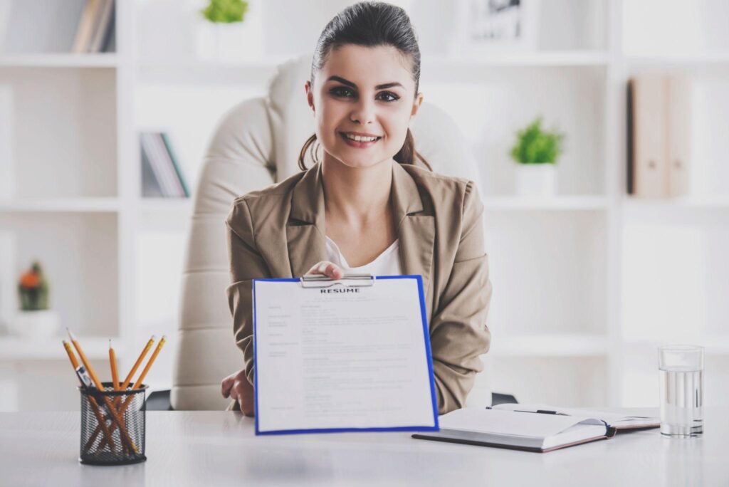 confidence tips, women job seekers, interview confidence, job search tips for women, career confidence, resume confidence tips, women career growth, interview preparation, self confidence for jobs, job seeker mindset