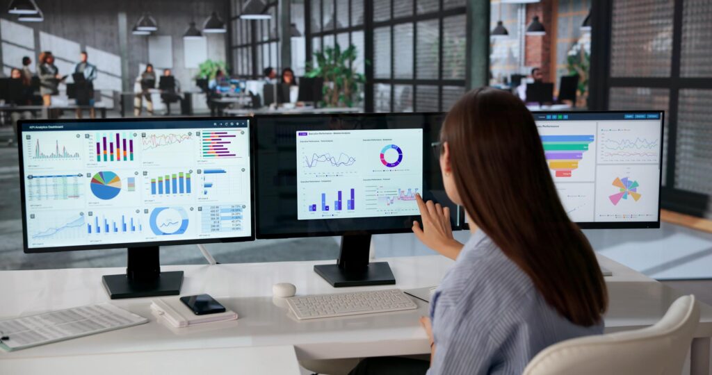 high-paying jobs, high paying jobs for women, high paying jobs, high-paying jobs for women, best careers for women 2026, remote jobs for women, flexible careers, women in tech jobs, online jobs for women, freelance jobs women, career growth women, jobs for women 2026