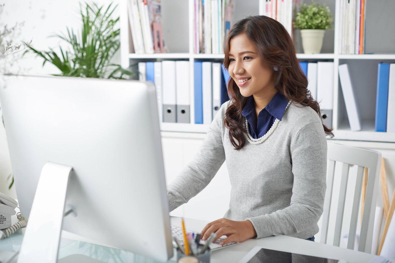 professional resume, professional resume help, resume help for women, returning to work resume, resume after career break, resume writing services women, ATS resume help, resume for moms returning to work, career gap resume, professional resume writer
