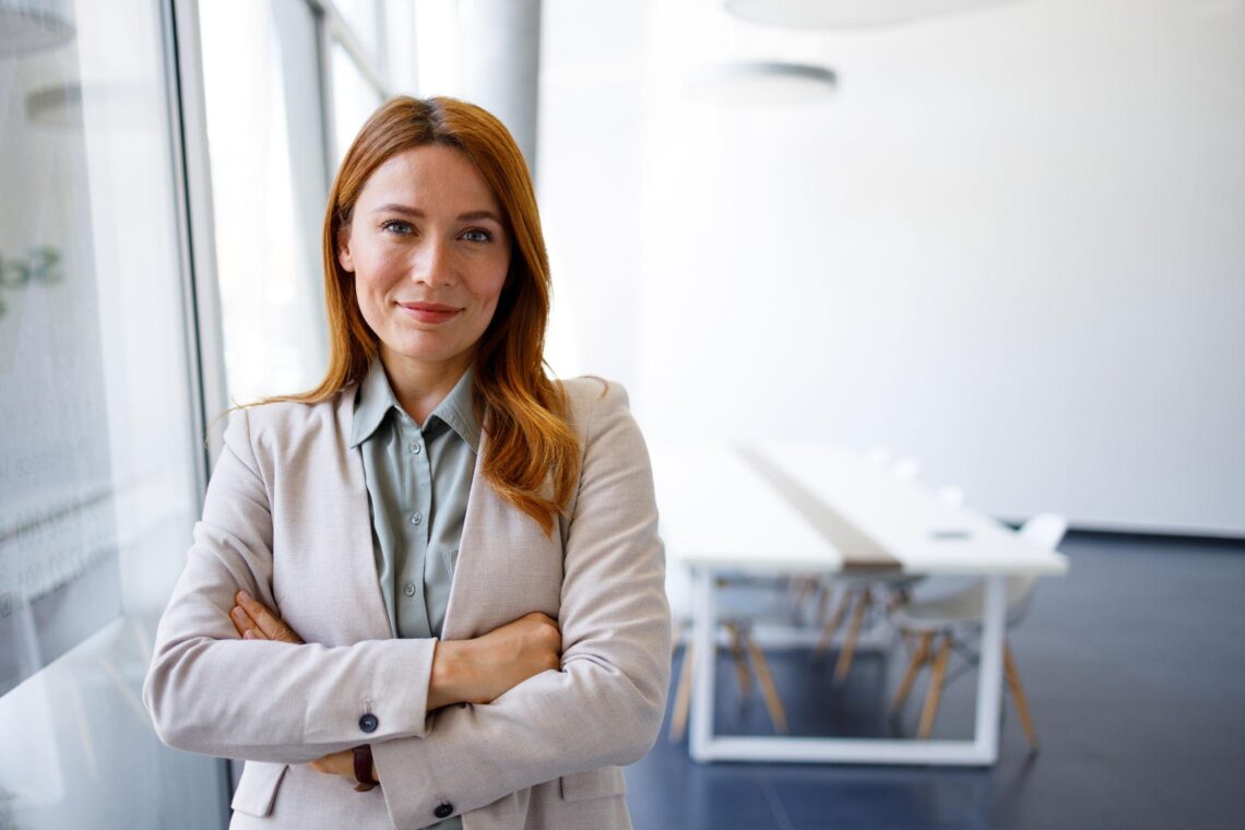 resume words, resume, powerful resume words, resume tips for women, action words resume, resume writing tips, strong resume language, job application tips, career advice for women, resume keywords, improve resume writing