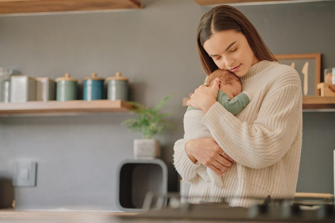 single moms, single motherhood loneliness, lonely single mothers, support for single moms, parenting alone, emotional health for mothers, single parent support, single mom challenges, single mom, loneliness