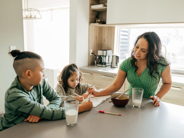 Red Flags Single Moms Should Never Ignore