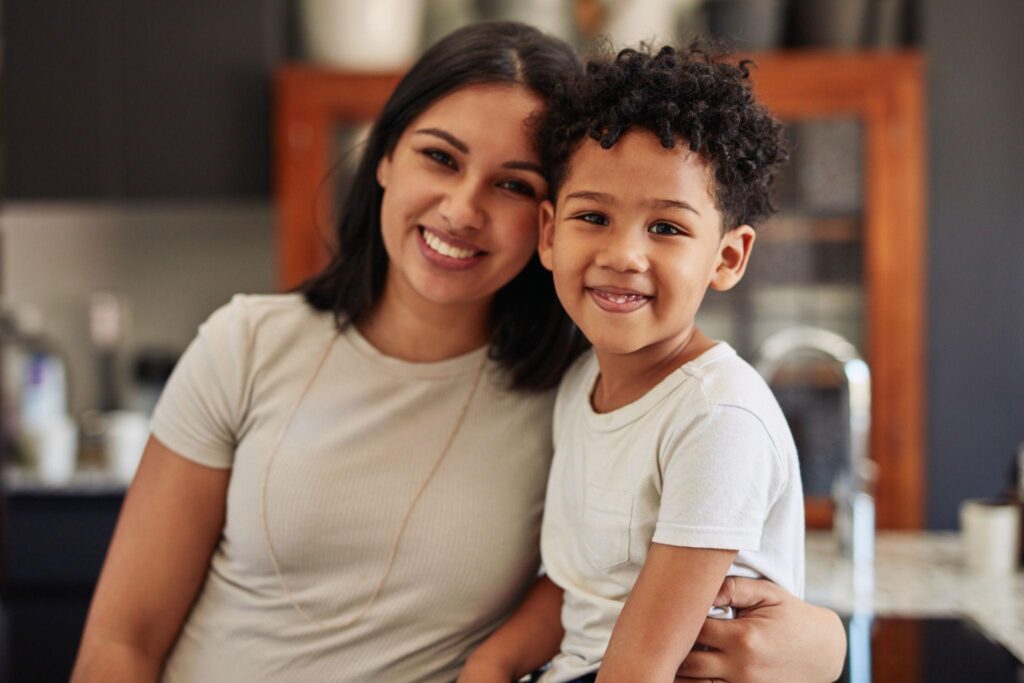 single moms, dating as a single mom, relationships for single moms, single mom dating tips, love for single moms, single mom relationship advice, dating with kids, single parent dating, healthy relationships for moms