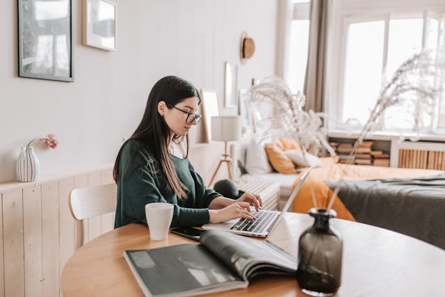 AI content, AI content writing business, AI content writer, AI writing services, content writing business, freelance AI writer, SEO content writing, AI copywriting, work from home business, content marketing, AI writing tools, online business, freelance writing
