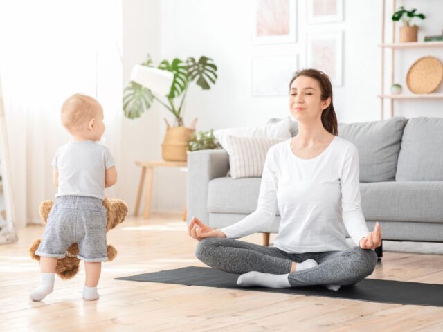 Fitness Routines Single Moms Can Do at Home