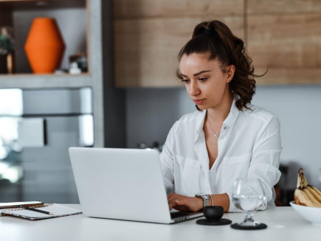 Best Remote Business Opportunities for Single Moms