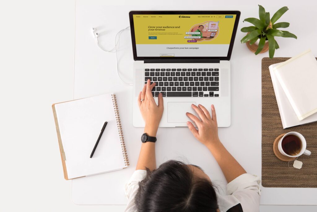 remote work, flexible remote jobs, single mom, single moms, work from home jobs, companies hiring remote workers, flexible hours jobs, remote careers, remote customer service jobs, single mom jobs, work from home opportunities, remote companies, flexible schedules, online jobs, remote employment, part-time remote jobs, remote tech jobs