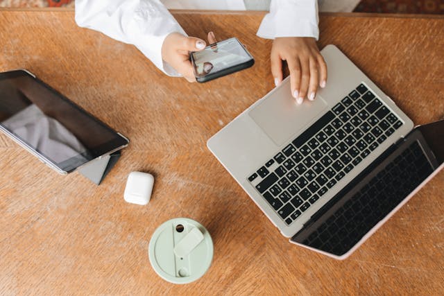 remote work, single mom, work from home jobs, remote jobs for moms, single mom jobs, online side hustles, flexible jobs, AI jobs, ChatGPT business ideas, freelance writing, virtual assistant, online tutoring, digital products, work from home mom, remote careers, passive income ideas