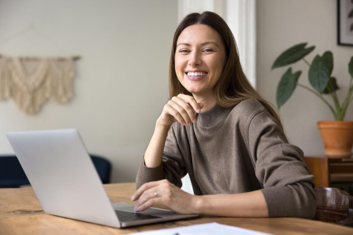 resume tips, career pivot, career pivot for women, resume for career change, transferable skills resume, resume writing tips, ATS resume optimization, professional summary examples, job search tips for women