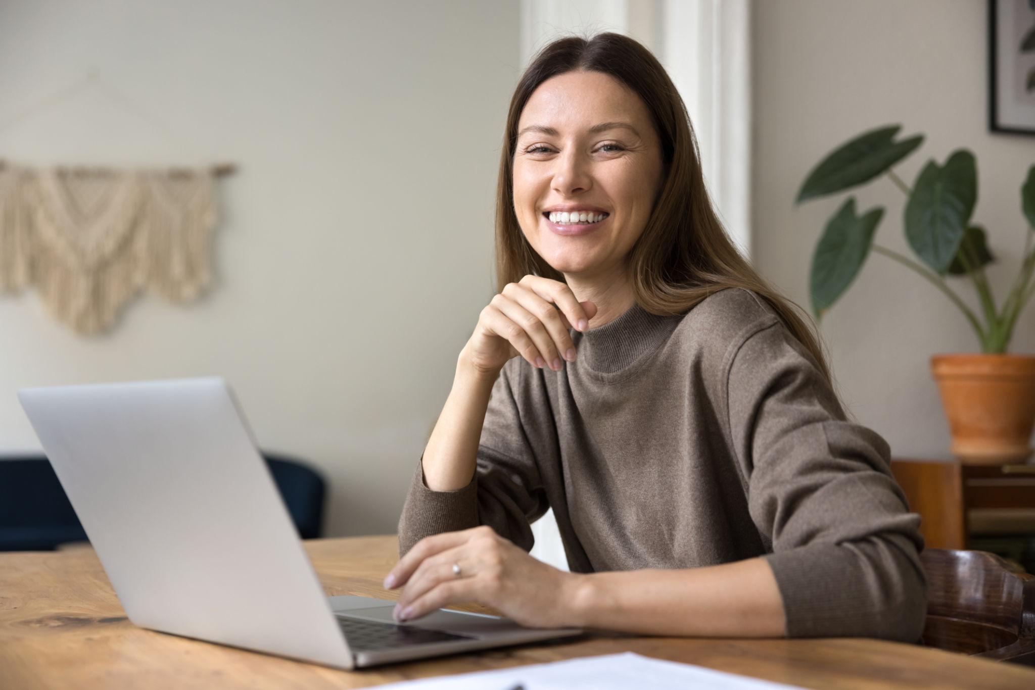 resume tips, career pivot, career pivot for women, resume for career change, transferable skills resume, resume writing tips, ATS resume optimization, professional summary examples, job search tips for women