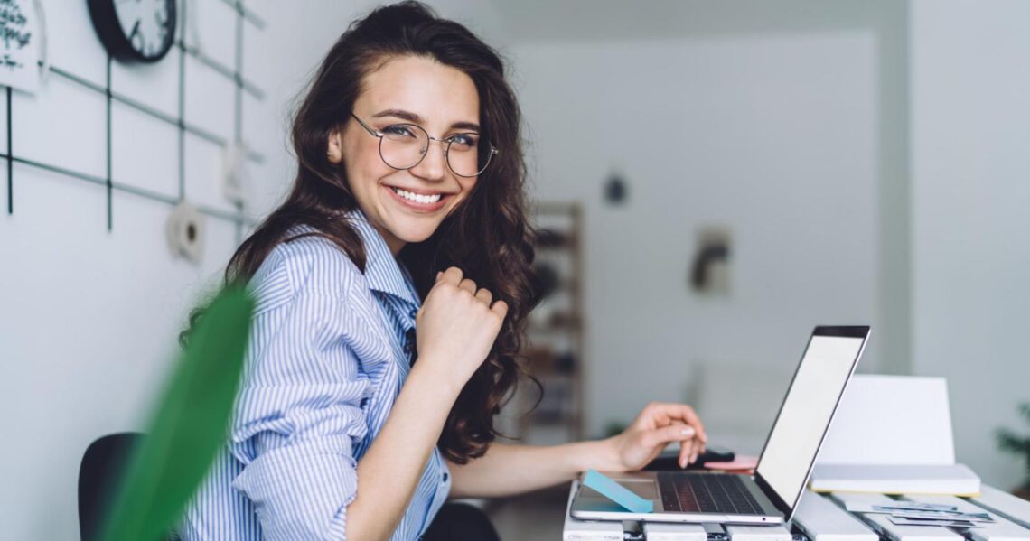 AI businesses, beginner AI businesses, single mom, AI side hustles, AI business ideas, artificial intelligence business, AI content creation, AI virtual assistant, AI social media management, AI digital products, AI entrepreneurship, online business ideas, work from home business, single mom business, AI marketing services, passive income ideas, AI freelancing, ChatGPT business ideas, AI tools for business, AI startup ideas, AI income opportunities