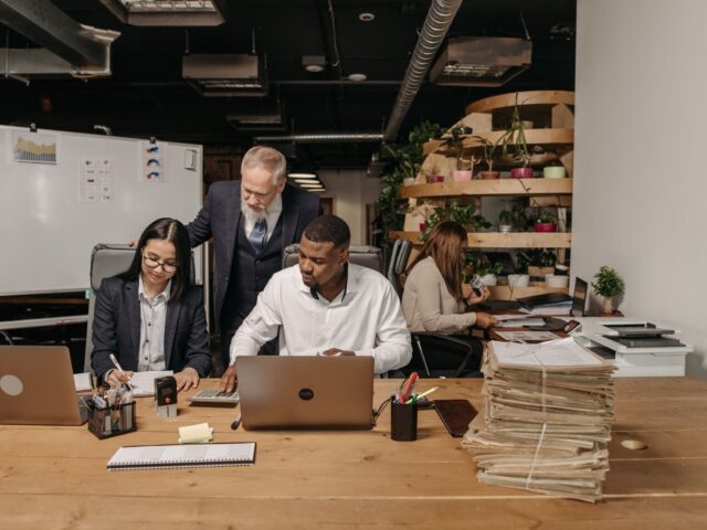 15 Ways Businesses Are Using ChatGPT to Grow Faster