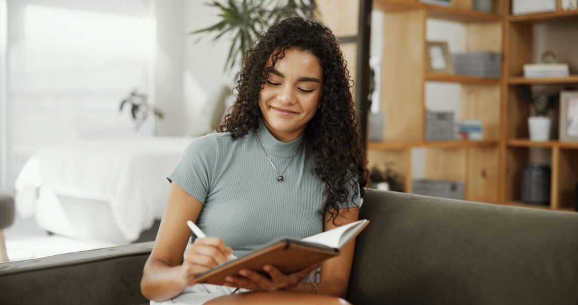 social media, social media captions, ChatGPT, viral captions, content creation, social media marketing, Instagram captions, Facebook marketing, content strategy, audience engagement, single mom, single mom entrepreneur, AI writing tools, digital marketing, social media growth, online business