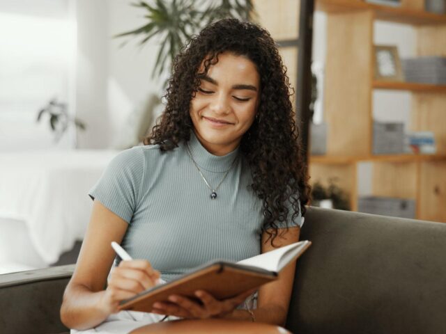Social Media Success: How to Write Viral Social Media Captions With ChatGPT