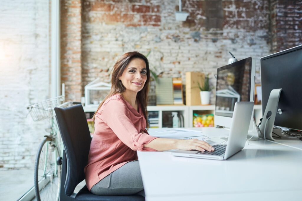professional website, business website, website design, small business website, SEO, lead generation, online marketing, website credibility, responsive website, business growth, website optimization, customer trust, single mom entrepreneur, digital marketing, single mom