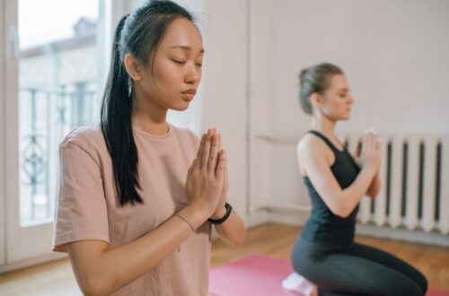 wellness, realistic wellness goals, single mom, healthy habits, self-care, mental wellness, physical wellness, emotional wellness, stress management, healthy lifestyle, busy moms, work-life balance, healthy routines, nutrition, exercise