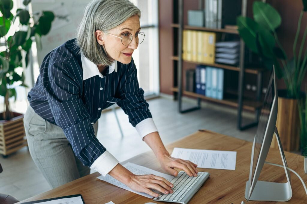 ChatGPT, passive income, passive income for single moms, ways to make passive income, AI passive income, digital products, online business, ChatGPT for business, side hustles for single moms, ebooks, printables, affiliate marketing, online courses, blogging, AI tools, single mom