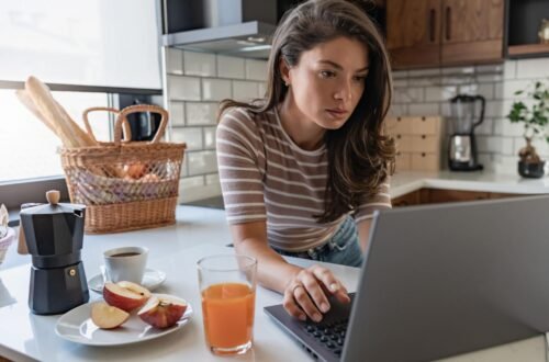 business mistakes, small business growth, small business tips, growing a small business, small business marketing, business systems, pricing strategy, customer service, business growth strategies, small business management, entrepreneur mistakes, business planning, single mom