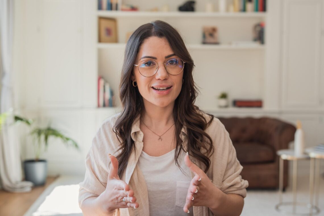 start a business, business on a budget, low cost business ideas, affordable business startup, small business tips, entrepreneurship, startup costs, business plan, online business, marketing on a budget, single mom entrepreneur, home business, business funding, single mom